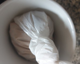 Foto del paso 3 de la receta: Mousse parmesano de anchoas - atún y aceite de albahaca 3°rcta🍃