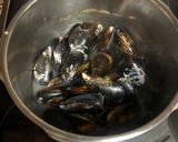 Foto del paso 2 de la receta: Mejillones en salsa picante