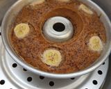 Foto langkah ke 6 dari resep Bolu Kukus Pisang.