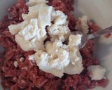 A picture of step 1 of Polpettone ripiene di crescenza.