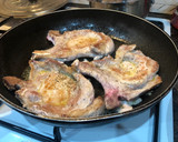 Foto del paso 10 de la receta: Plato combinado arroz blanco tomate, huevo frito y chuletas en salsa de almendra