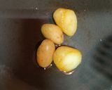 油煎馬鈴薯玉米粒生菜沙拉的食譜步驟1照片