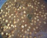 A picture of step 6 of Spicy Chick peas gravy.