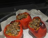 Foto del paso 5 de la receta Pimientos rellenos de pollo, cebolla caramelizada y albahaca con un toque de tomate