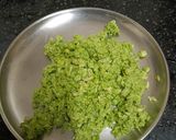A picture of step 1 of Seasonal Fresh Tuver & hara Lehsan Ka Paratha.
