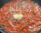 Foto del paso 5 de la receta: Huevo frito con arroz con tomate y verduras