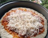 Foto langkah ke 12 dari resep Pizza homemade simple.