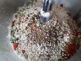 कसूरी मेथीचे थेपले आणि दही (Kasuri Methiche Thepla Recipe In Marathi)