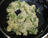 Gambar langkah 4 resipi Kacang Buncis Goreng Telur.