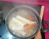 Foto del paso 1 de la receta: Caldo de pollo para los empachos de Navidades