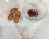 A picture of step 2 of Saffron Almond Milkshake.