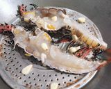 Foto langkah ke 1 dari resep #261 lobster garlic butter sauce.