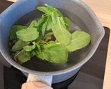 Une image de l'étape 1 de Compote framboise menthe.