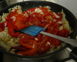 Foto del paso 5 de la receta: 🥧 Pastel de Pimientos rojos 🌶️