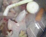 Foto langkah ke 2 dari resep Sup ayam merah.