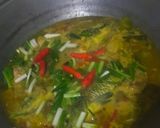 Foto langkah ke 9 dari resep Sup Ikan Mas Kuah Asam.