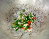 Foto langkah ke 5 dari resep Sayur Sawi Campur Tahu.