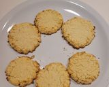 Foto del paso 4 de la receta: Tapitas de coco con dulce de leche🥥🤤 APTO SIBO