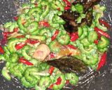 Foto langkah ke 4 dari resep Tumis Pare Teri Asin tanpa Pahit.