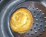 A picture of step 7 of Rolled doughnut.