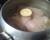 Foto del paso 2 de la receta: Circulos de pescado y puré,zuchinis y tomate con aceite de albahaca