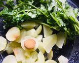 A picture of step 1 of Green juice.