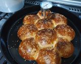 A picture of step 14 of Milk scones.