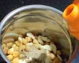 A picture of step 3 of Hummus.