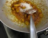 શક્કરિયા ની કડક(Sweet potato kadak Recipe in Gujarati) રેસીપી સ્ટેપ2ફોટો