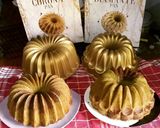 Foto langkah ke 9 dari resep Bolu Coklat Pandan 5 Telur.