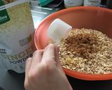 Une image de l'étape 3 de Granola protéiné maison.