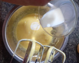 Foto langkah ke 2 dari resep Bolu Hongkong Keju Almond.