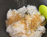 Foto langkah ke 6 dari resep Nasi Bakar Ayam Suir Teri Enakkk.