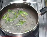 A picture of step 5 of Khaman dhokla.