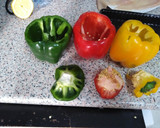 Foto del paso 2 de la receta: Pimientos Rellenos de pollo y verduras al horno