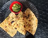 A picture of step 5 of Green garlic paratha.