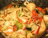 Foto langkah ke 4 dari resep Capcay modal bawang putih bawang merah.