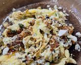 A picture of step 5 of Strapatsada with Zucchini and Feta.
