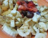 A picture of step 2 of Fruit Chaat🍎🍓.