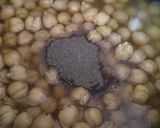 A picture of step 1 of Punjabi chana.