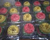 Foto langkah ke 13 dari resep Bolu kukus semangka.