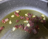 Foto del paso 2 de la receta: Acelgas con patatas, jamón y huevos