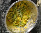 A picture of step 1 of पालक मटर ब्रेड पकोड़ा.