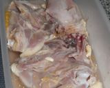 Foto del paso 1 de la receta: Pollo al curry con zapallitos y cebolla