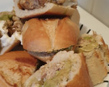 Foto del paso 5 de la receta: Mini bocaditos de tortillas de atún y aguacate tostados