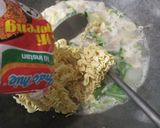 Foto langkah ke 2 dari resep Indomie Kuah Bakso.