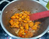 A picture of step 2 of Spinach and coconut dal.