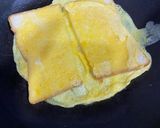 Foto langkah ke 2 dari resep One Pan Egg Toast (French toast).