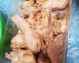 Foto langkah ke 3 dari resep Ayam goreng bawang dan kaldu.