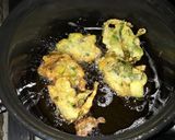 Foto del paso 3 de la receta: Buñuelos de zapallito verde